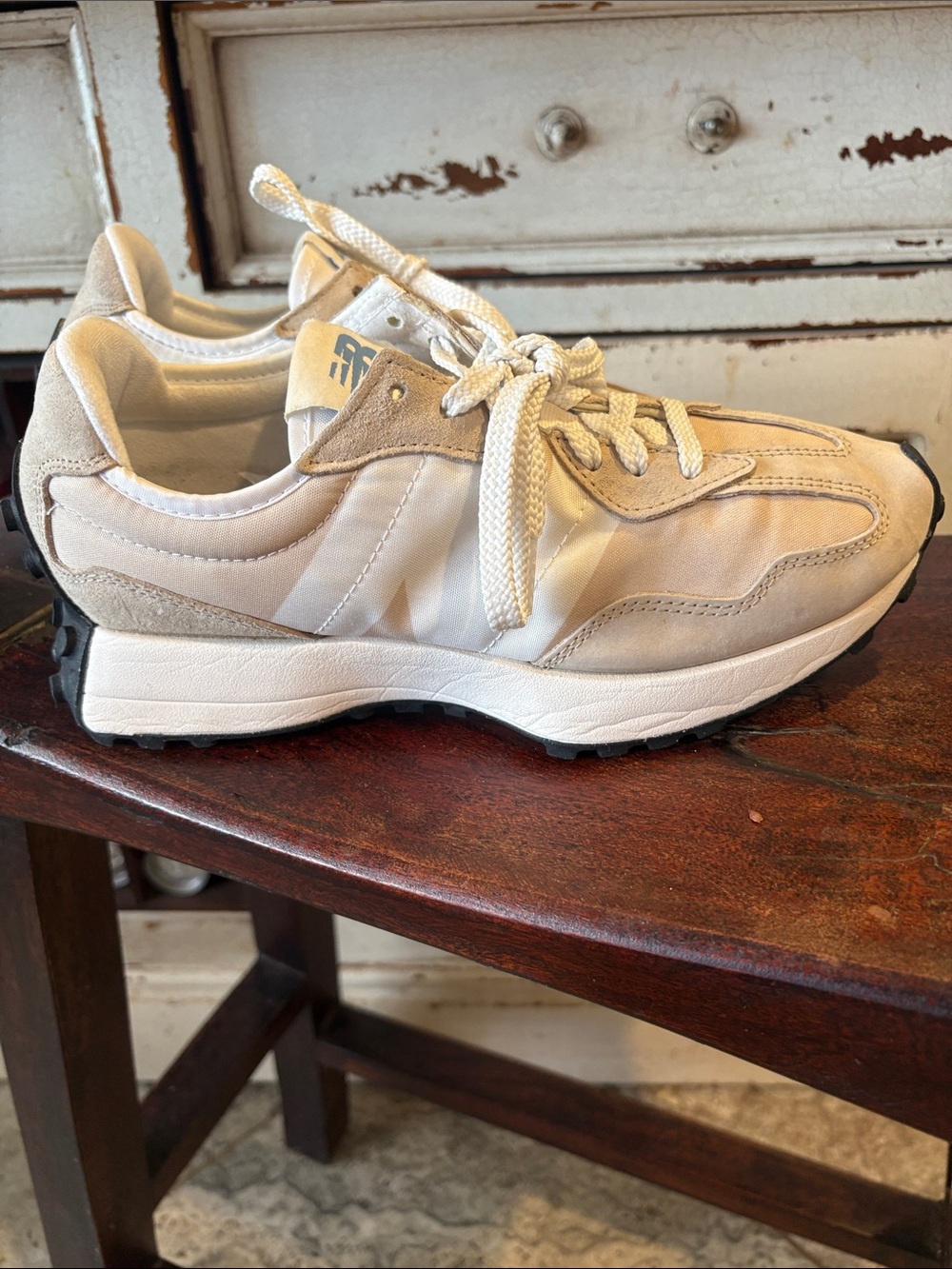 New Balance 327 Unisex Shoes - Picture 8 of 14